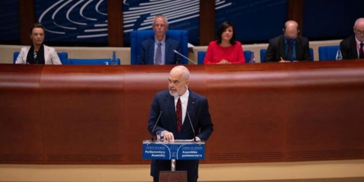 Edi Rama në samitin e  KiE – Tërhiqni raportin e Dick Marty! Zelensky sot, si Thaçi dje