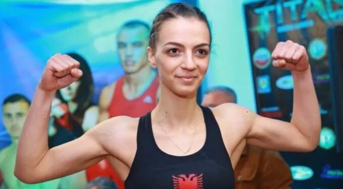 Sportistja shqiptare Ilda Lelo  shpallet kampione e botës në Kickbox