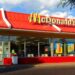 305 të mitur u gjetën duke punuar ilegalisht, gjobitet McDonald’s