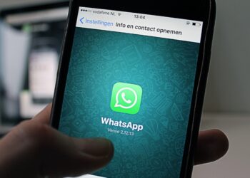 Rusia me dorë të rëndë ndaj WhatsApp – 51,500 dollarë gjobë