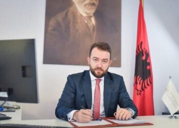 Shpërdoroi detyrën, Gjykata e Tiranës zbut masën për Arlind Gjokutaj