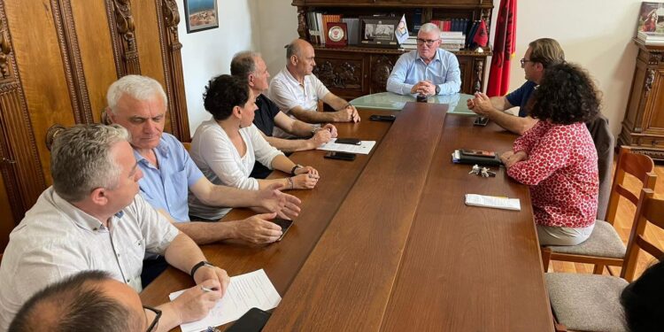 Pas vendimit të shkrirjes së ASA, Senati – Vendim politik që godet shkencën e albanologjisë në Shqipëri