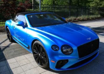 Bently lançon supermakinën Continental GTC Speed
