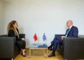 Dendias takon homologen e tij Olta Xhaçkën në Bruksel, zbardhet biseda
