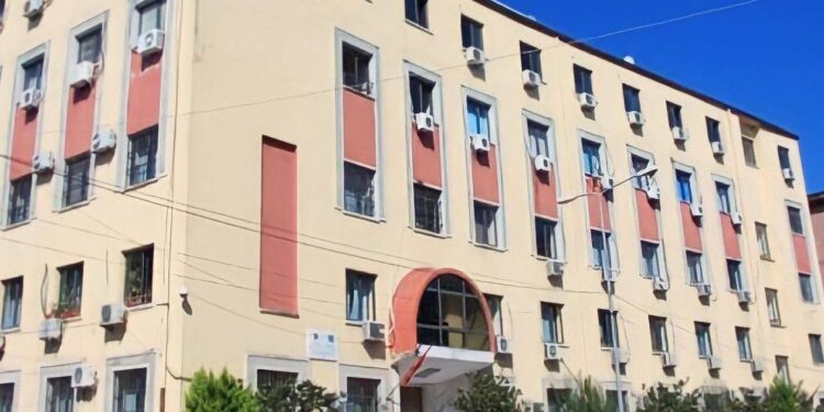 Durrës – Prokuroria kërkon pezullimin e 9 punonjësve të ish-ALUIZNI-t dhe IMT për shpërdorim detyre