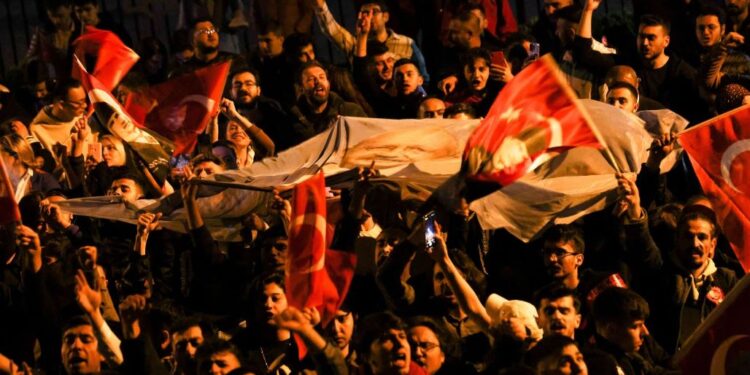 Turqit jashtë vendit nisin votimin në balotazhin e zgjedhjeve presidenciale