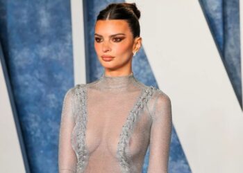 Modelja e njohur ndan me ndjekësit e saj setin fotografik më pikant