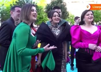 Eurovision 2023- Përfaqësuesja e Shqiprisë i mahnit të gjithë me veshjen e saj