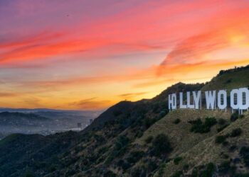 Skenaristët e Hollywood hyjnë në grevë