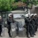 Situata në Veri – KFOR dhe policia e Kosovës rrethojnë komunën e Zveçanit