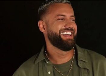 “Nuk harroj ata që nuk më kthyen shpinën”, Luizi bën dedikimin e ëmbël por kësaj here për…