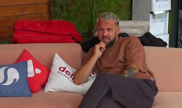 Banorët ulin armët, diskutime mbi ish lojtarët, Luizi – Nuk ia fal Armaldos