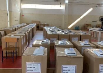 Zgjedhjet – Mbërrijnë materialet zgjedhore për qarkun e Lezhës, ZAZ-të i merr nën mbikëqyrje policia