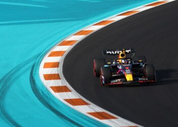 Formula 1- Verstappen në krye ndërsa Leclerc rrëzohet në stërvitjen në Miami