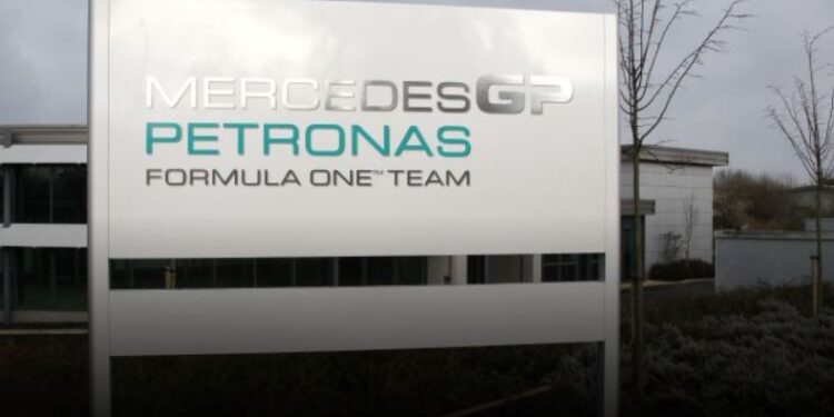 Mercedes njofton planet e mëdha për kampusin F1 në Brackley