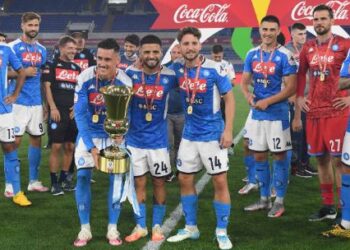 Pas 33-vitesh, Napoli mer kurorën e mbretit të Kupës së Italisë