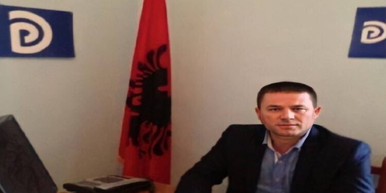 Ngjarje e rëndë në Peqin, plagoset me armë zjarri ish-kreu i PD