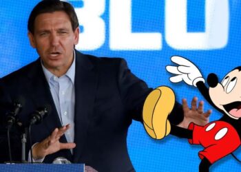 Guvernatori DeSantis nënshkruan projektligjin që anullon marrëveshjet e Disney