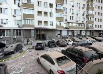 Tensionohet situata – Dronët godasin Moskën ndërsa një valë e re e sulmeve ajrore ruse goditi Ukrainën