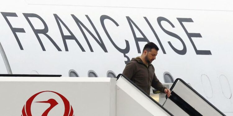 Presidenti Zelenskiy mbërrin në Hiroshima të Japonisë për samitin e G7-ës