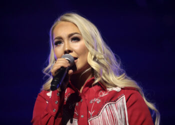 Ja katër këngët më të dëgjuara të viteve 80-90 që Ava Max i risolli në këtë dekadë