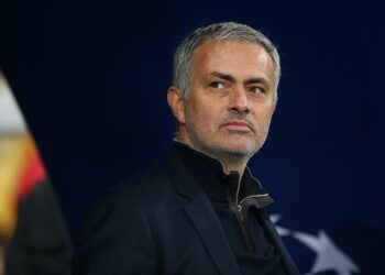 Jose Murinho në telashe me UEFA-n, shkak ofendimet e tij ndaj gjyqtarit në finalen e Europa League 
