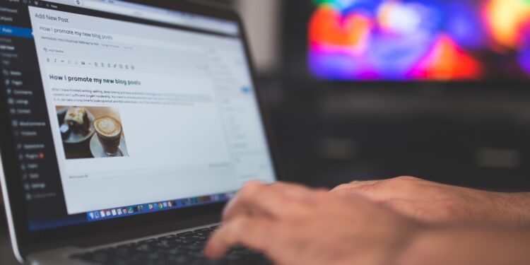 Platforma WordPress fut shërbimin e Inteligjencës Artificiale, në ndihmë të përdoruesve