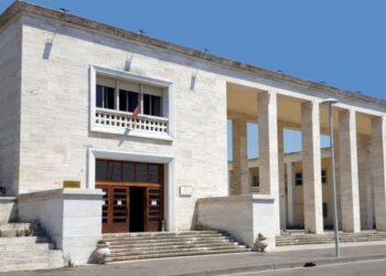 Profesorë, studiues dhe studentë letër të hapur kundër vendimit për shkrirjen e Akademiseë së Studimeve Albanologjike