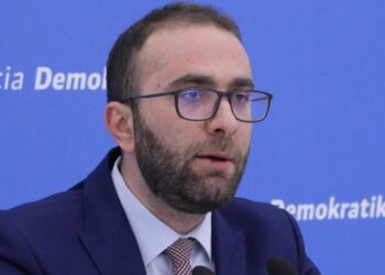 Gazment Bardhi mbledh Grupin Parlamentar të Partisë Demokratike