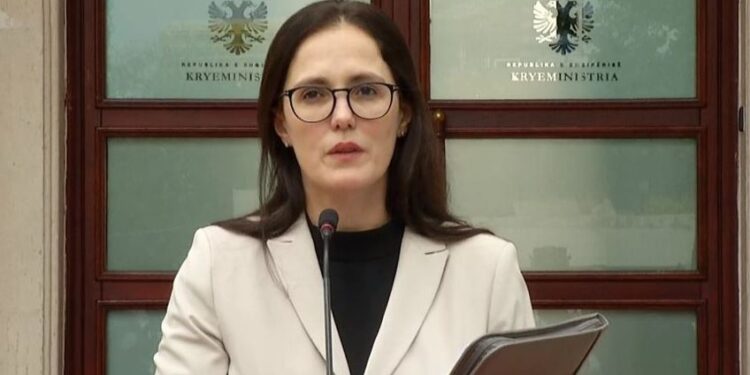 Ekonomia – Shfuqizohet bordi i transparencës për çmimin e karburanteve