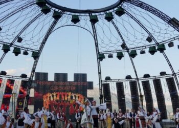Pas tetë vitesh rikthehet Festivali folklorik i Gjirokastrës