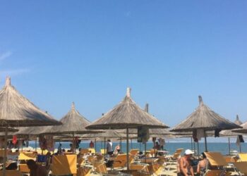 Gjendet i pa jetë në dhomën e një hoteli, turisti polak në Golem