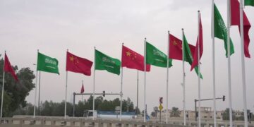 Arabia Saudite nënshkruan një marrëveshje prej 5.6 miliardë dollarësh me kompaninë kineze të automjeteve elektrike
