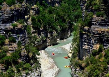 Bilanci tragjik i turistëve që humbën jetën për shkak eksplorimit pa guida, Federata e Rafting – Informojini për rrezikun