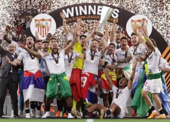 Përballja me djemtë e Murinhos, Sevilla shpallet për herë të shtatë kampione e Europa League