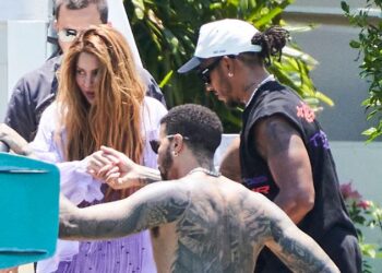 “ Ku ka zë, sështë pa gjë “, Shakira në një histori dashurie me pilotin Lewis Hamilton