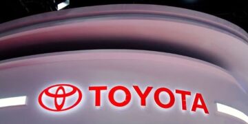 Toyota do të investojë 328 milionë dollarë në fabrikën makinave hibride në Meksikë