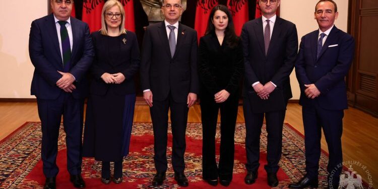 U betuan  sot para Presidentit ministrat e rinj të qeverisë