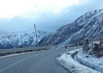 Ngrica të shumta në rrugën nacionale Burrel-Skuraj, apeli i drejtuesve të mjeteve: Të merren masa!