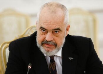 “Duhet kapital njerëzor”, Rama paralajmëron reformim në sistemin arsimor: Paga 950 euro për mësuesit