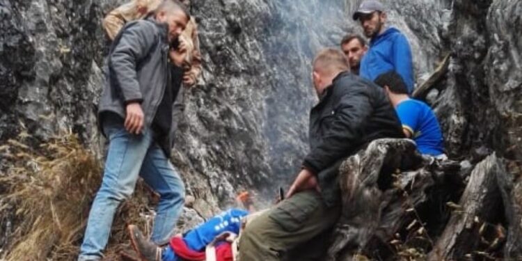 EMRI/ U plagos mbrëmë me armë, si shpëtoi 4 vite më parë ish-efektivi i RENEA-s pasi u rrëzua në një greminë