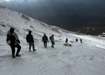 Pamje spektakolare  nga Mali i Thatë, turistët sfidojnë temperaturat