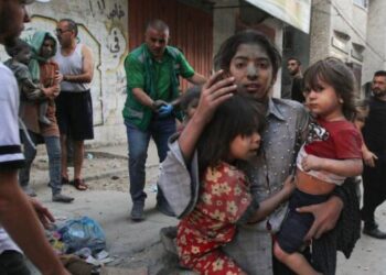 Rrëfime rrëqethëse nga njerëzit në Gaza: Dua të vdes sa herë shoh sytë e fëmijëve!