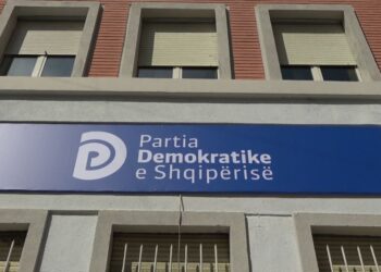 Përfundon mbledhja e deputetëve të opozitës në Kryesi, ja skenari që do ndiqet për Komisionin e ‘ Zgjedhores’