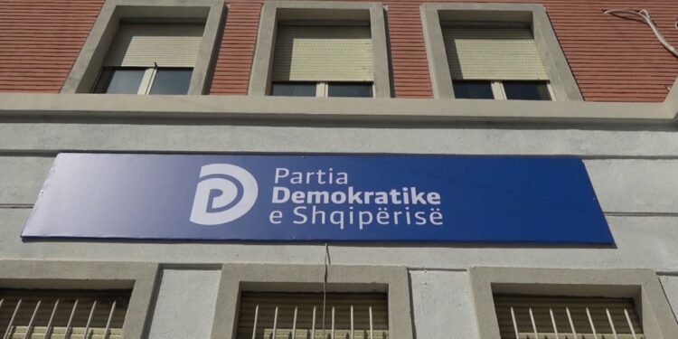 Përfundon mbledhja e deputetëve të opozitës në Kryesi, ja skenari që do ndiqet për Komisionin e ‘ Zgjedhores’