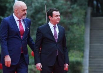 “Rama dhe Kurti, të relaksuar”/ Analisti : Shpresëdhënës! Liderët të përveshin krahët dhe…