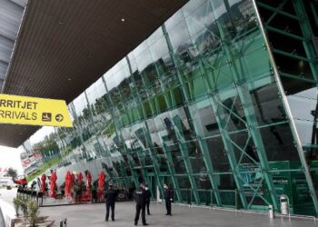 Ndodhi edhe kjo: Qytetarit i hapin valixhen dhe i vjedhin 9500 euro në aeroportin e Rinasit