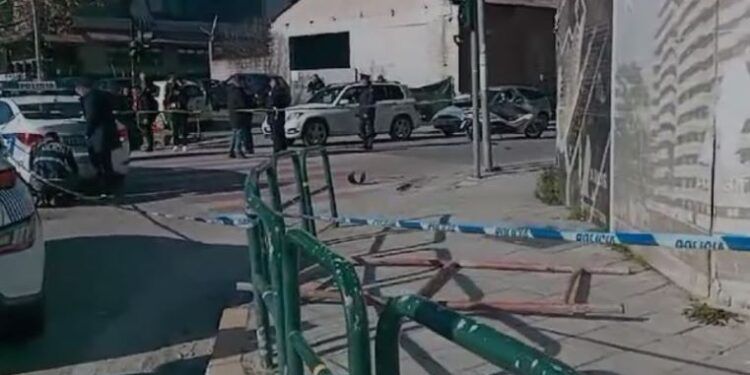 U plagos nga rënia e skelës, i moshuari në gjendje të rëndë