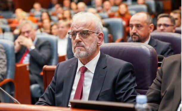 Historike/ Talat Xhaferi, kryeministri i parë shqiptar në Maqedoninë e Veriut