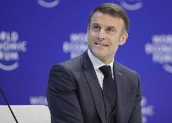 Sot dy vite nga nisja e luftës në Ukrainë/ Mesazhi i Macron për Putinin: Nuk do të lodhemi duke…